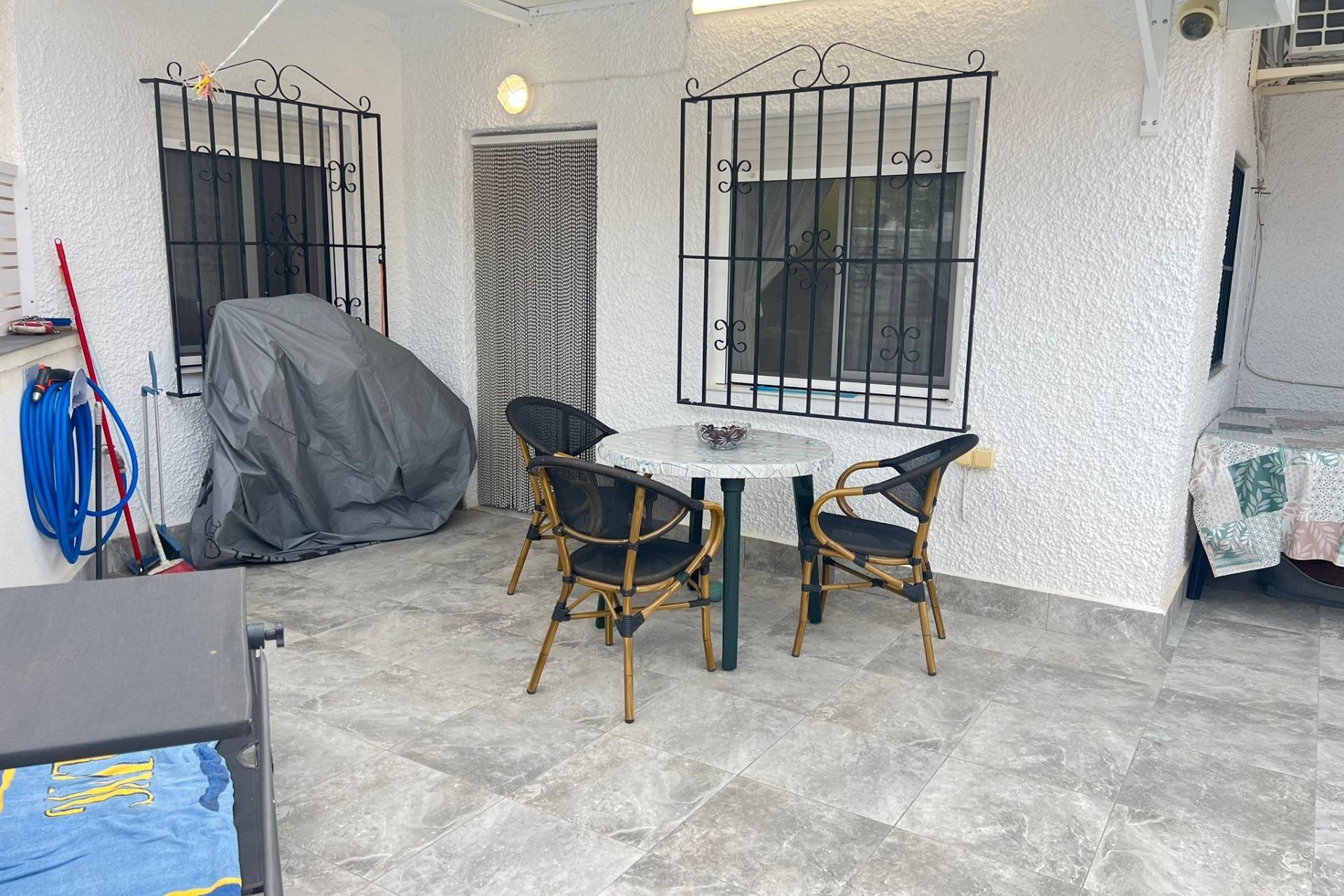 Återförsäljning - Bungalow - Torrevieja - La Siesta - El Salado - Torreta