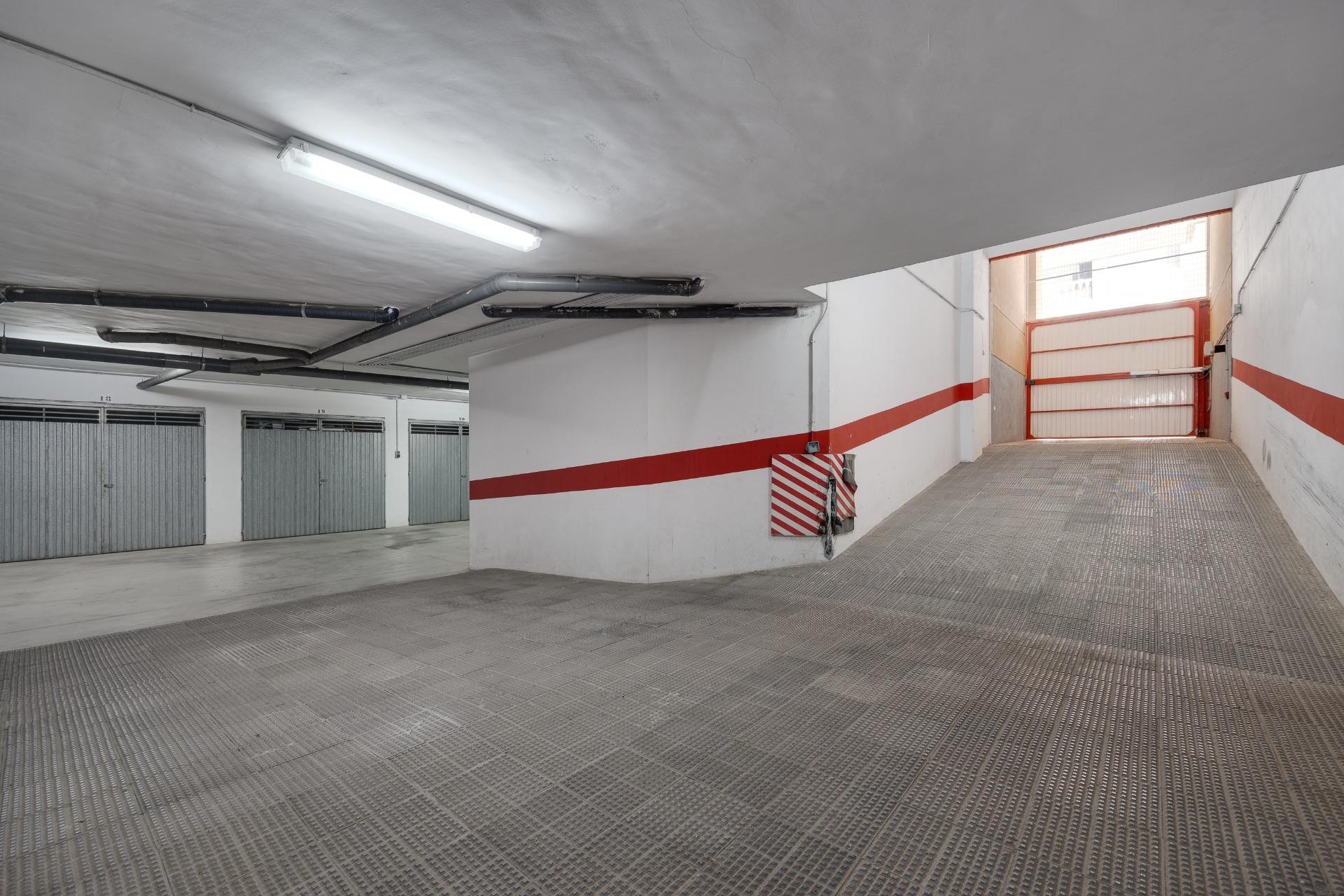 Återförsäljning - Garage - Torrevieja - Acequion