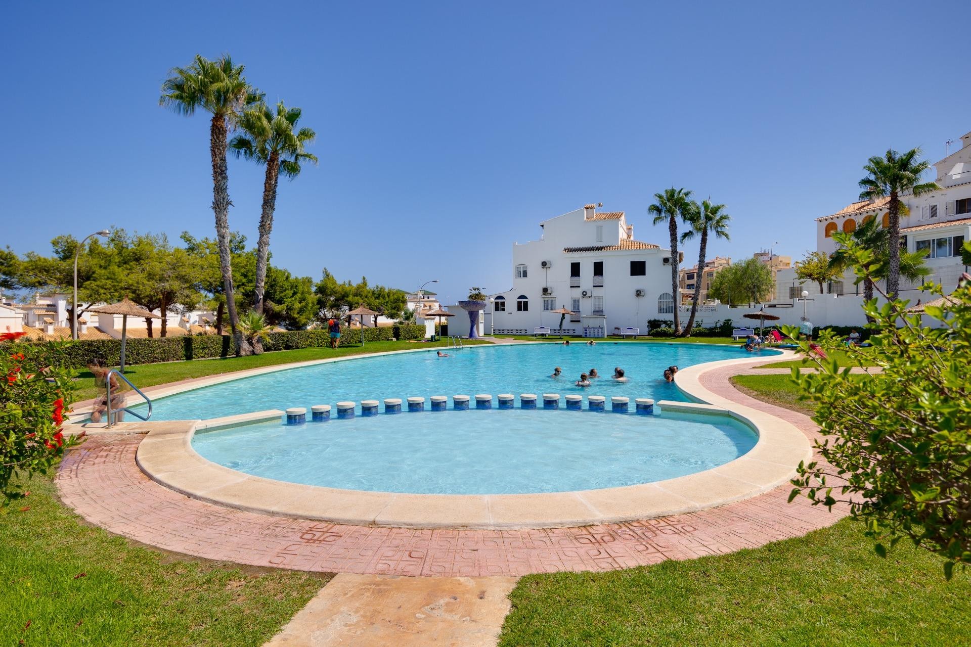 Återförsäljning - Villa - Torrevieja - Torre la mata