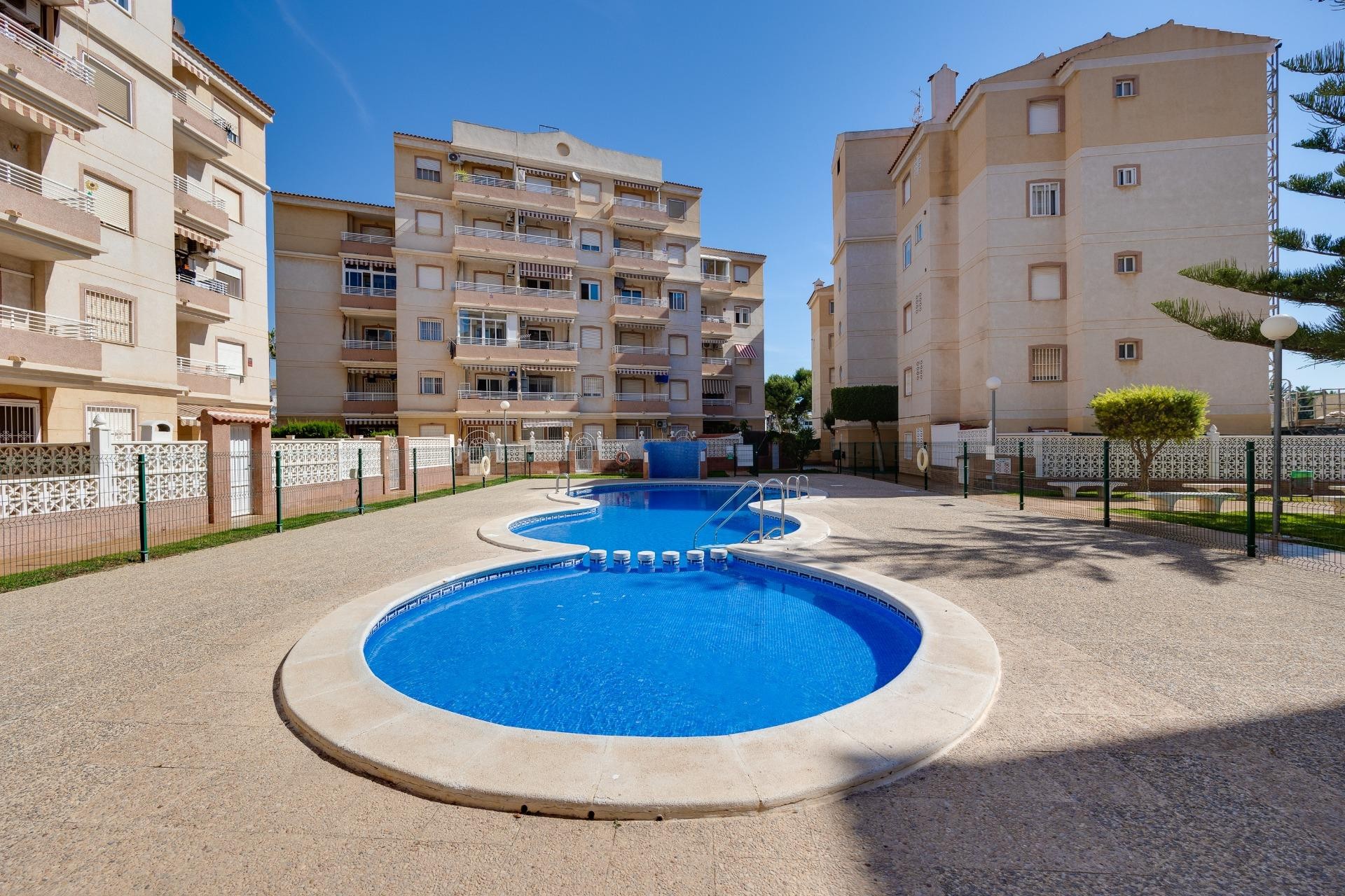 Herverkoop - Appartement / flat - Torrevieja - Calas blanca