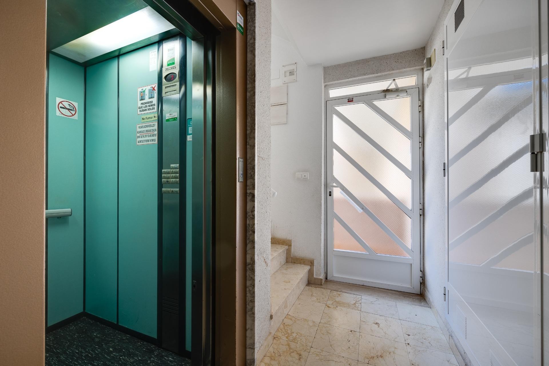 Herverkoop - Appartement / flat - Torrevieja - Calas blanca