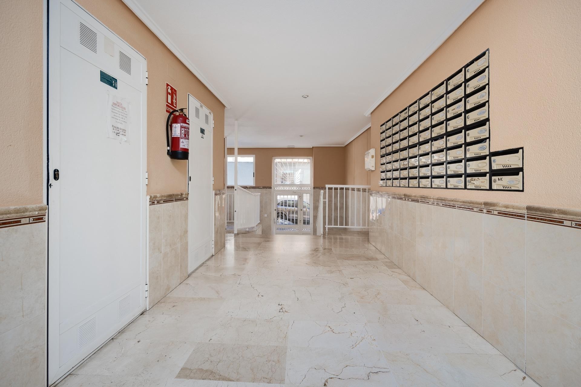 Herverkoop - Appartement / flat - Torrevieja - Habaneras