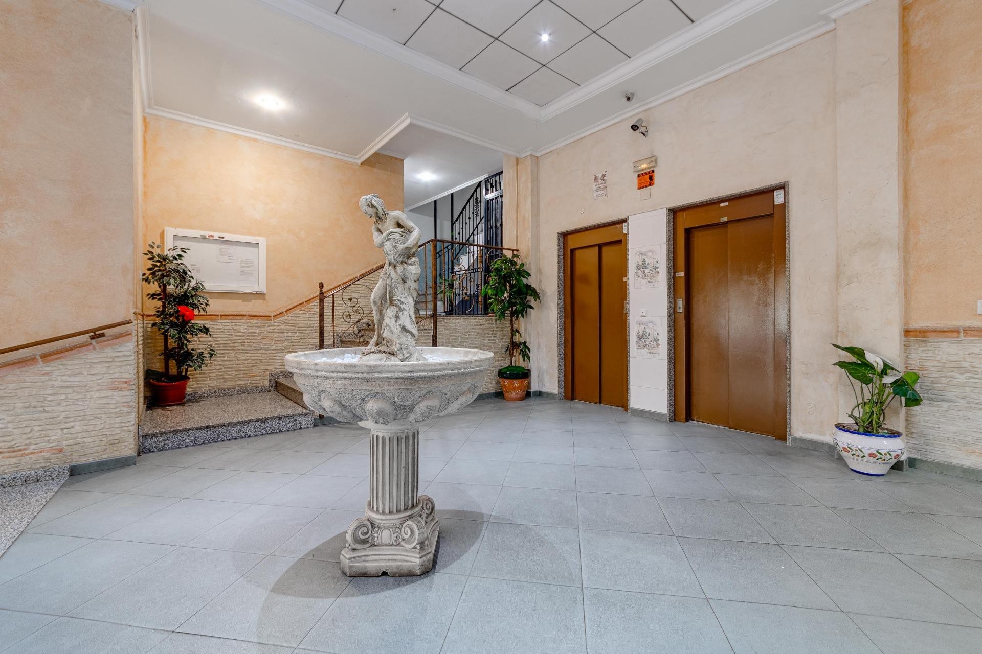 Herverkoop - Appartement / flat - Torrevieja - Habaneras