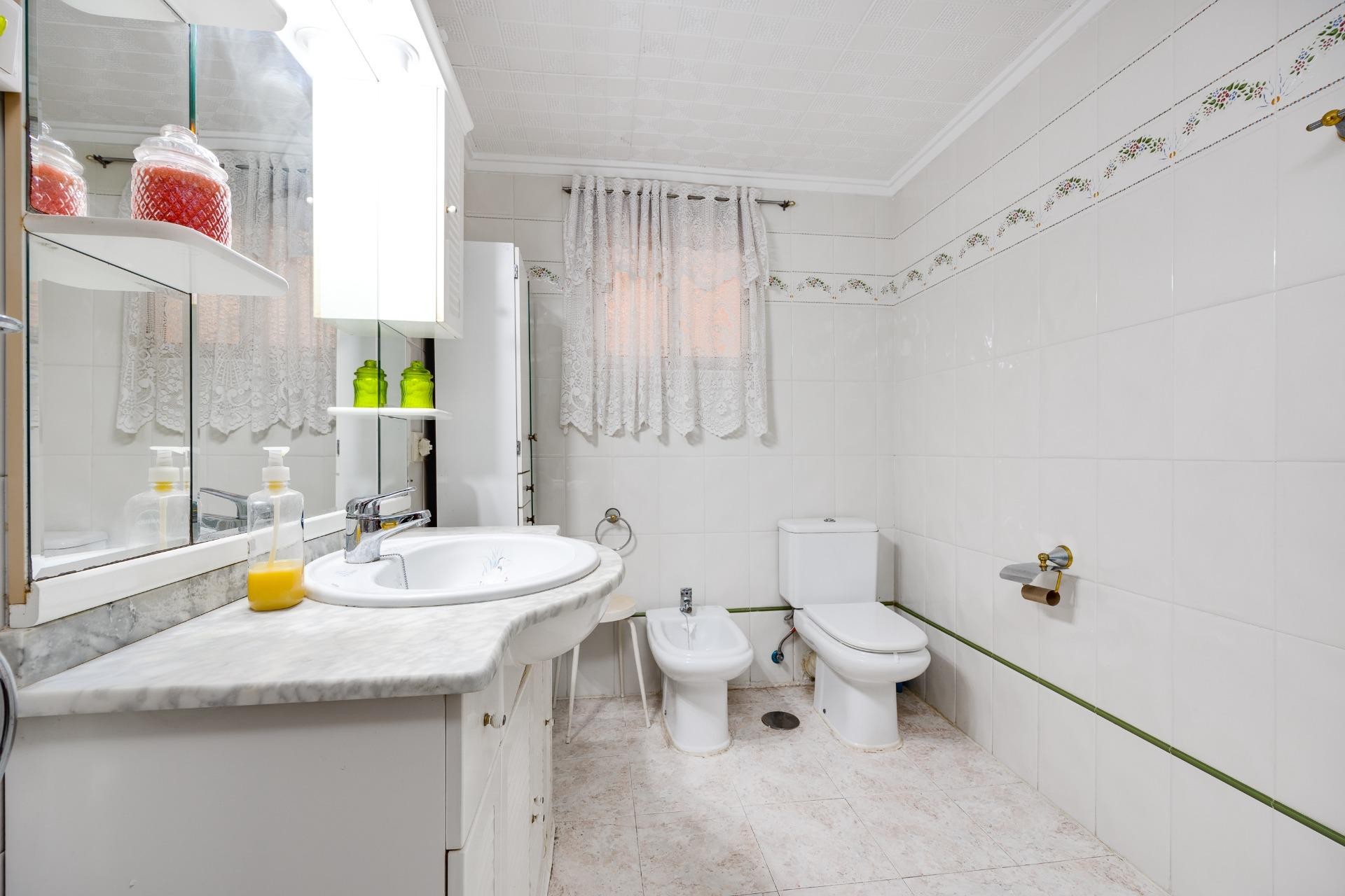 Herverkoop - Appartement / flat - Torrevieja - Habaneras