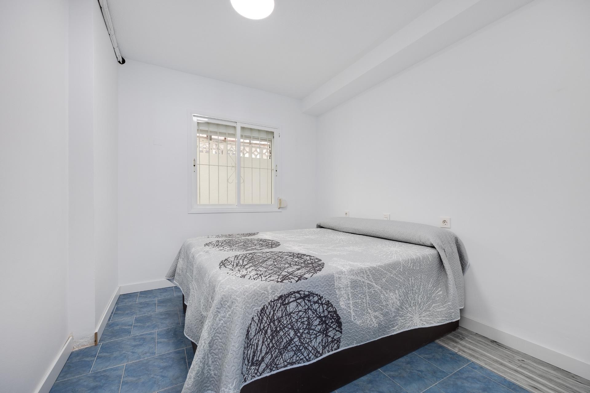 Herverkoop - Bungalow - Torrevieja - Playa de los Naufragos