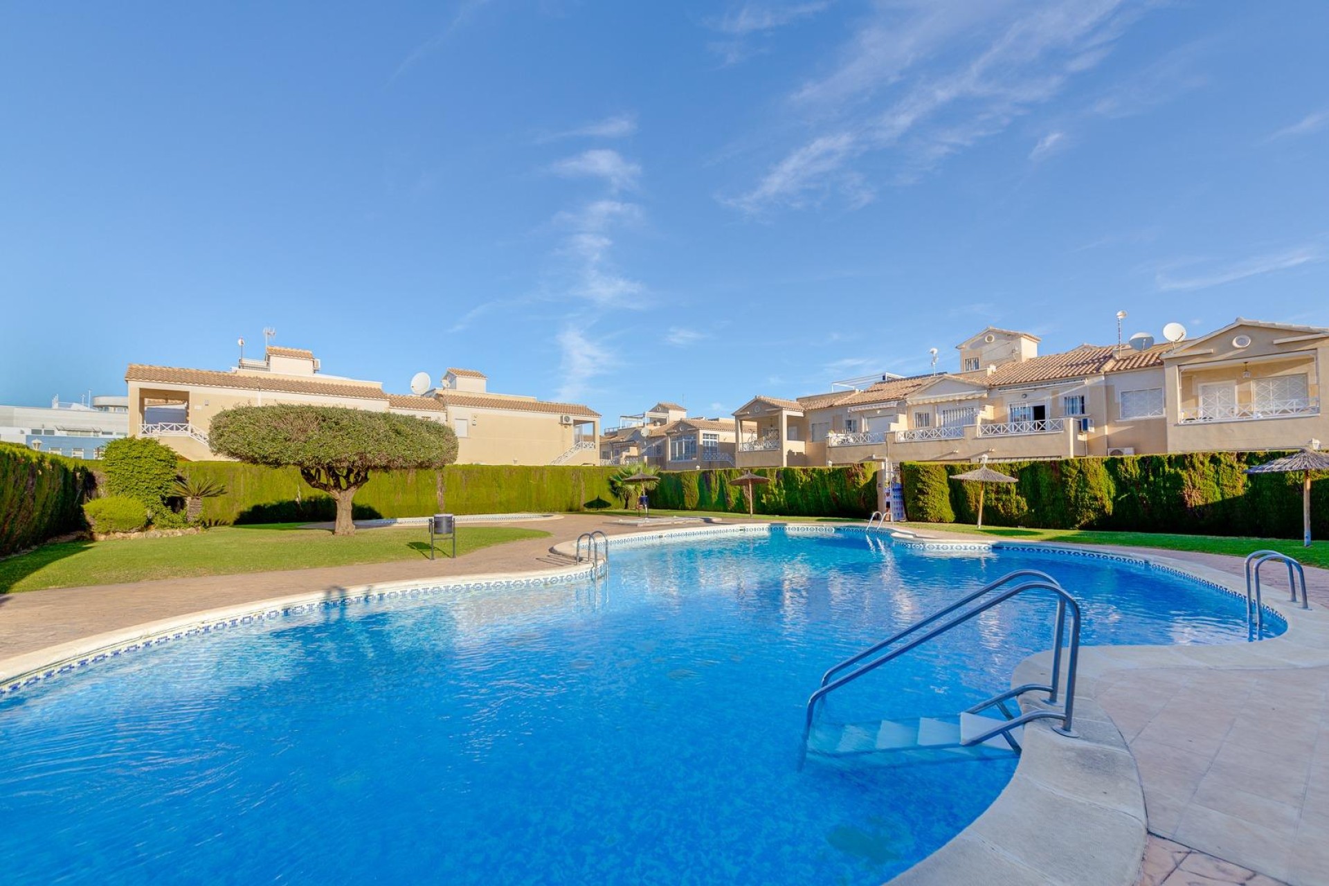 Herverkoop - Villa - Torrevieja - El molino