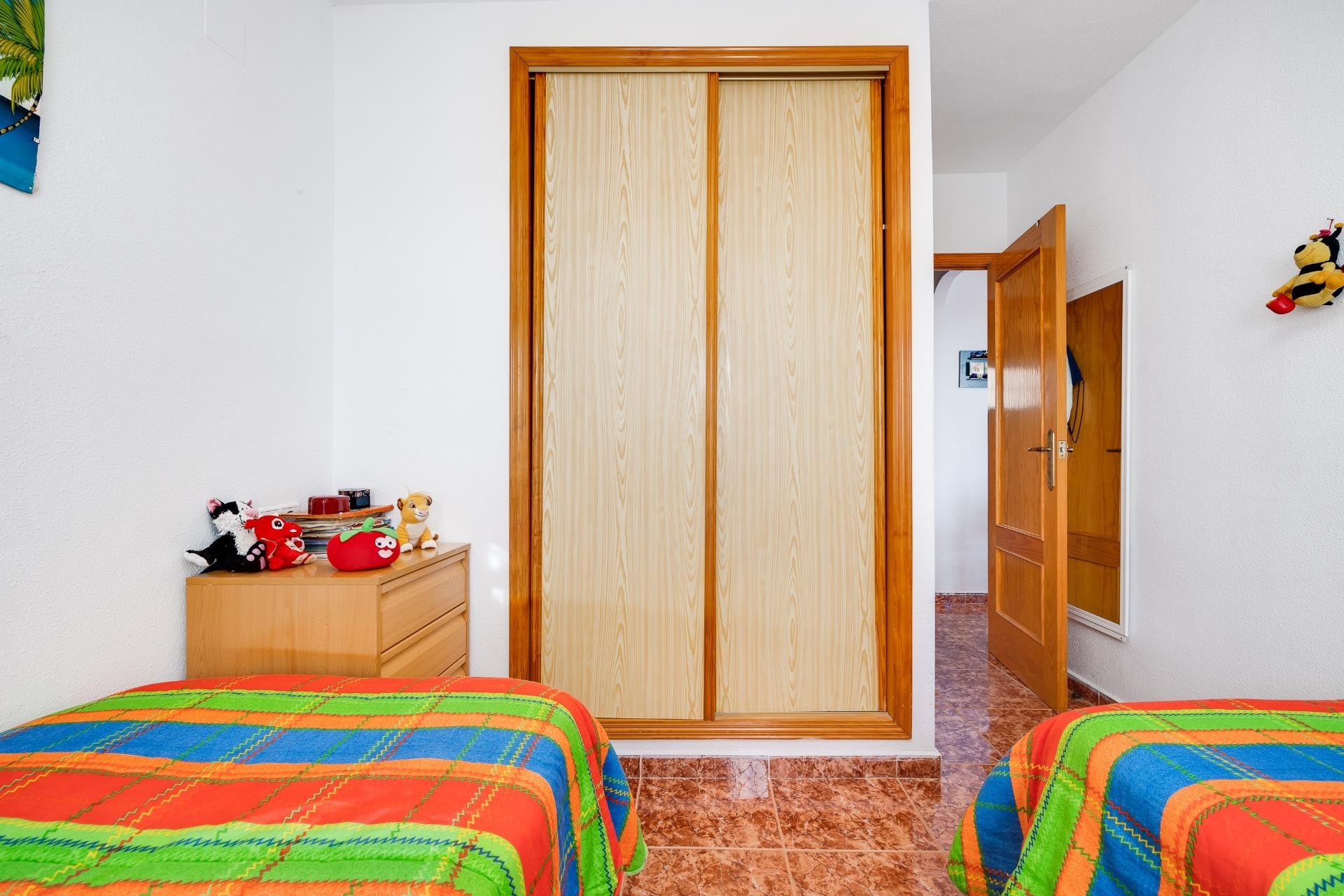 Resale - Apartment / flat - Torrevieja - Calas blanca