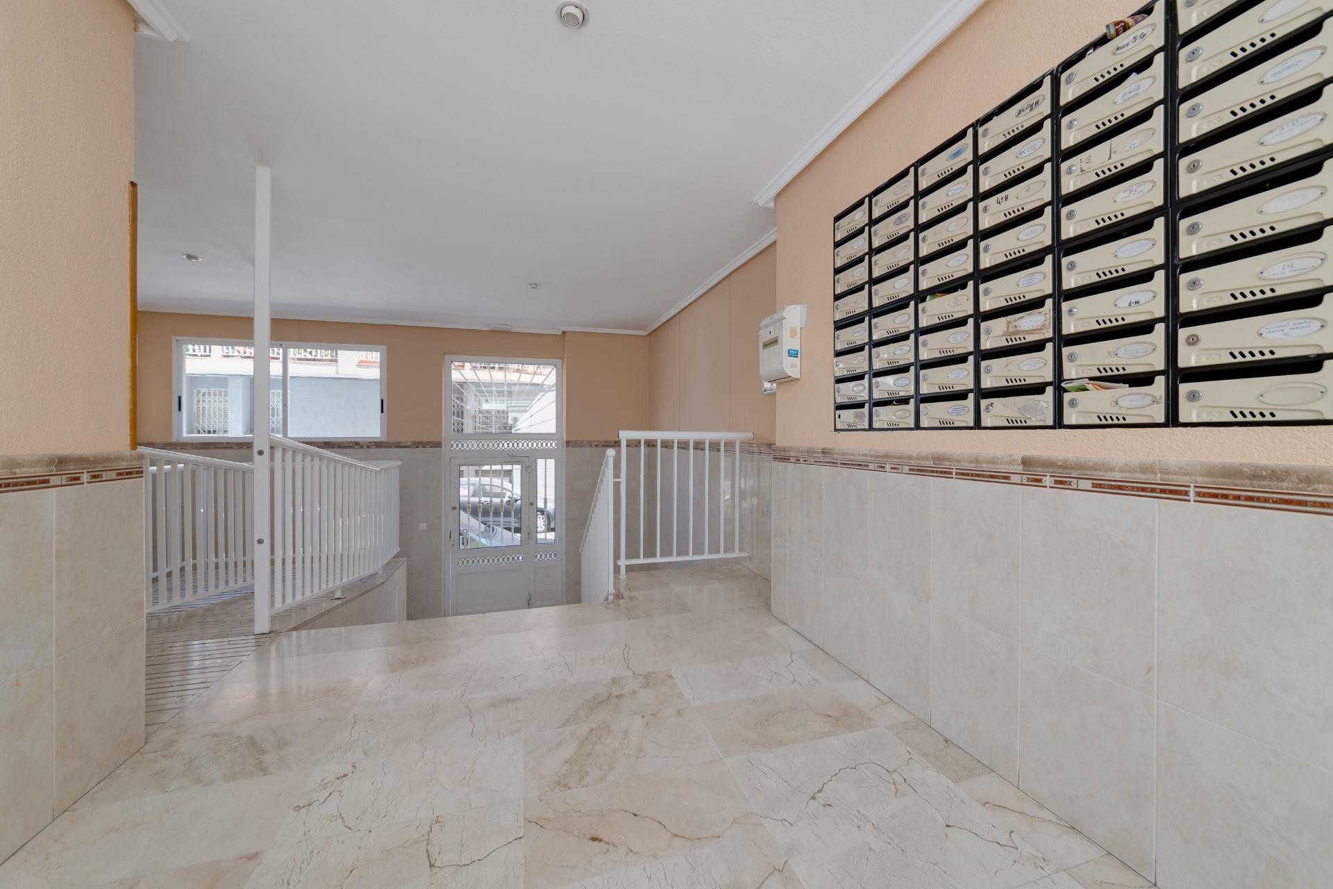 Resale - Apartment / flat - Torrevieja - Habaneras