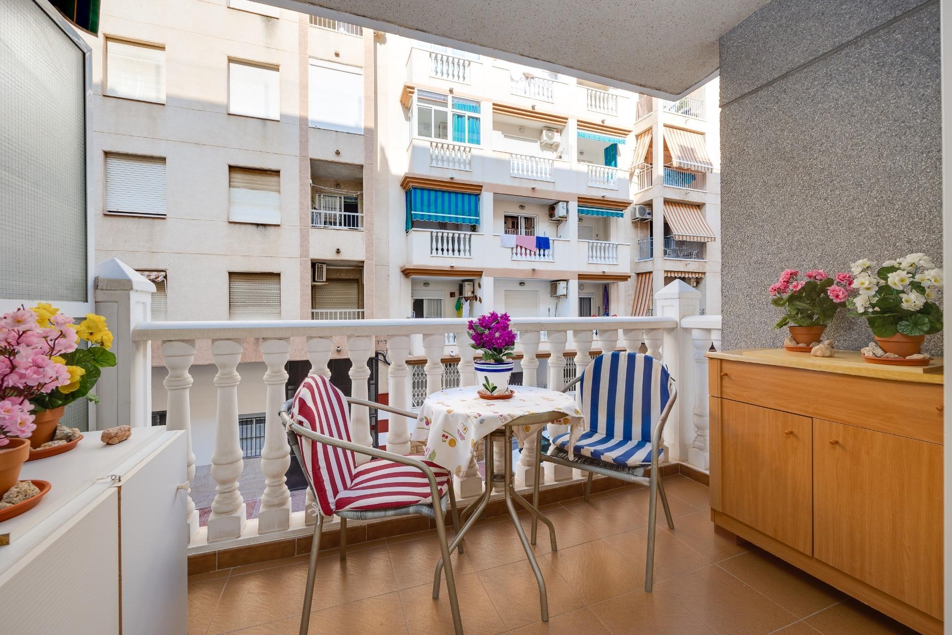 Resale - Apartment / flat - Torrevieja - Habaneras