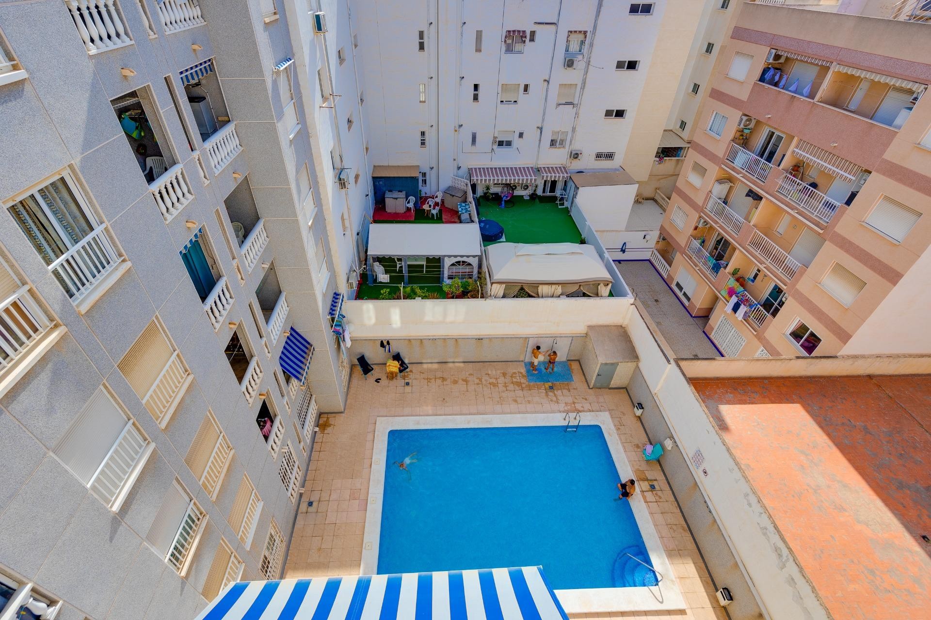 Resale - Apartment / flat - Torrevieja - Habaneras