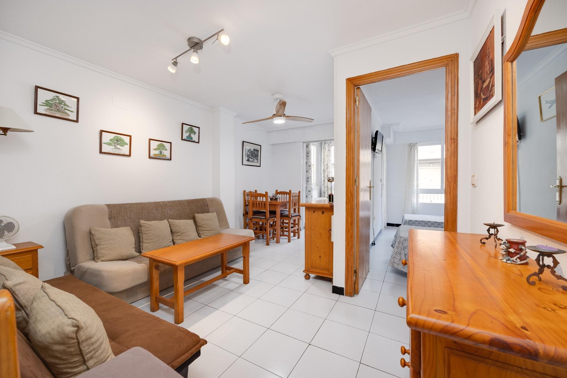 Resale - Apartment / flat - Torrevieja - Playa de los locos