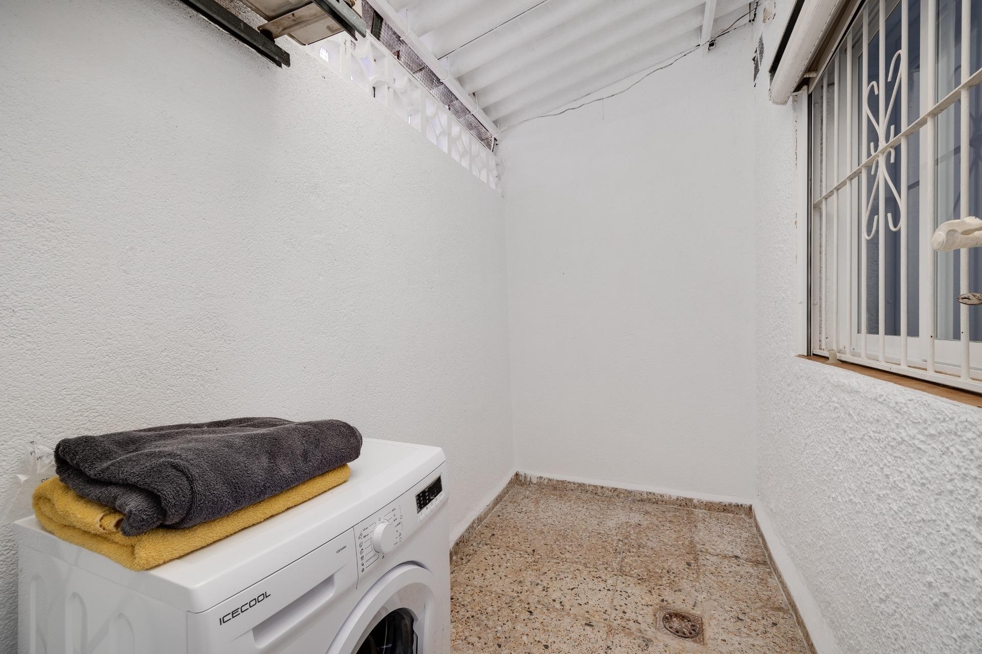 Resale - Bungalow - Torrevieja - Playa de los Naufragos