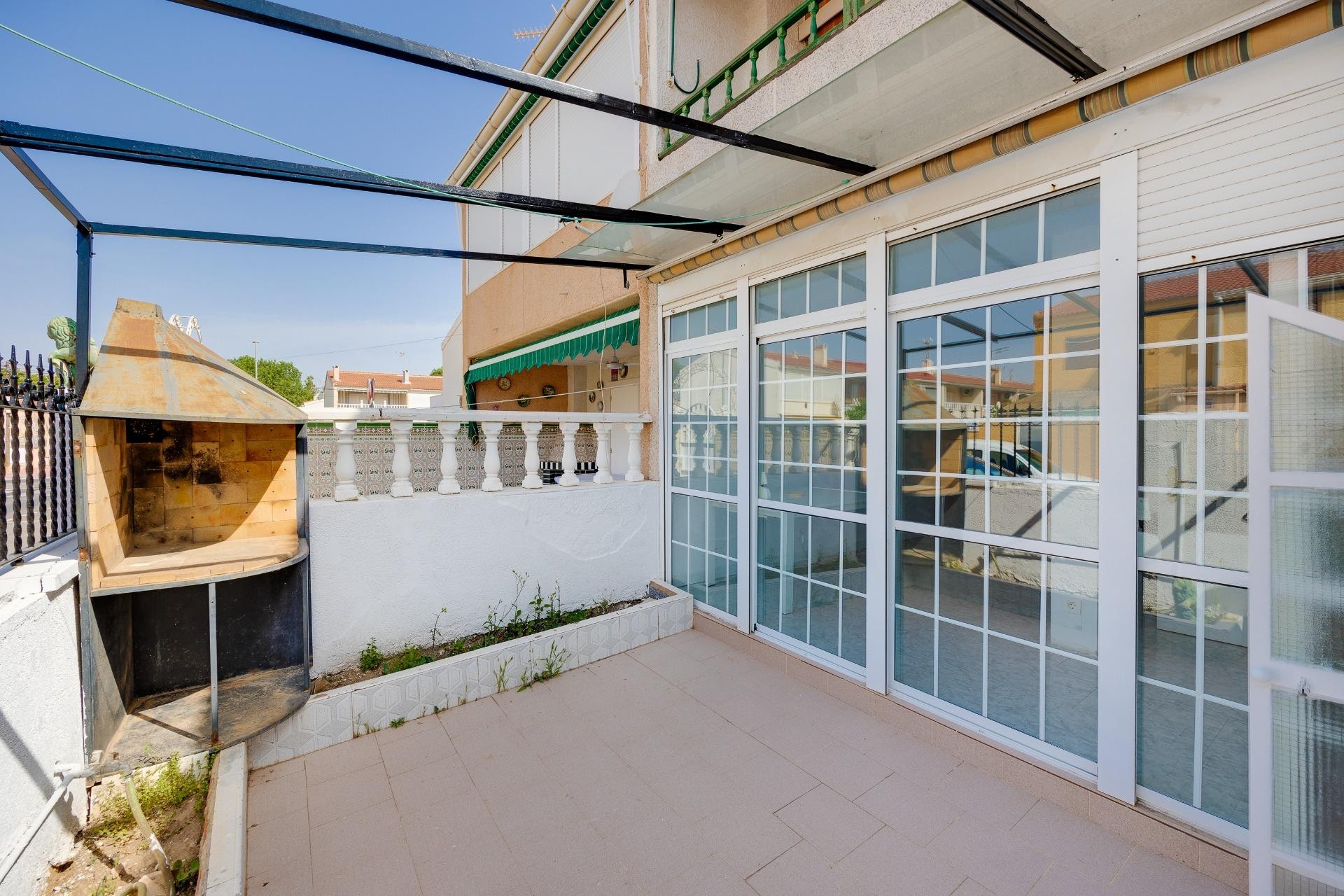 Resale - Bungalow - Torrevieja - Playa de los Naufragos