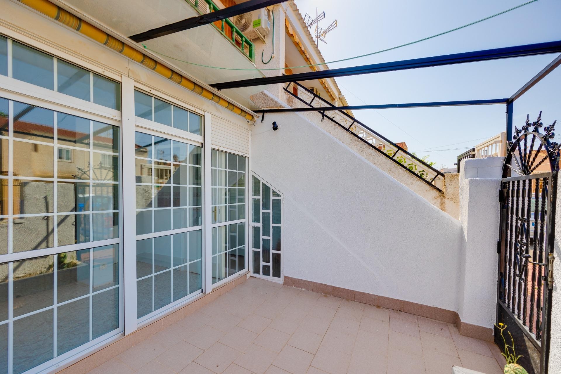 Resale - Bungalow - Torrevieja - Playa de los Naufragos