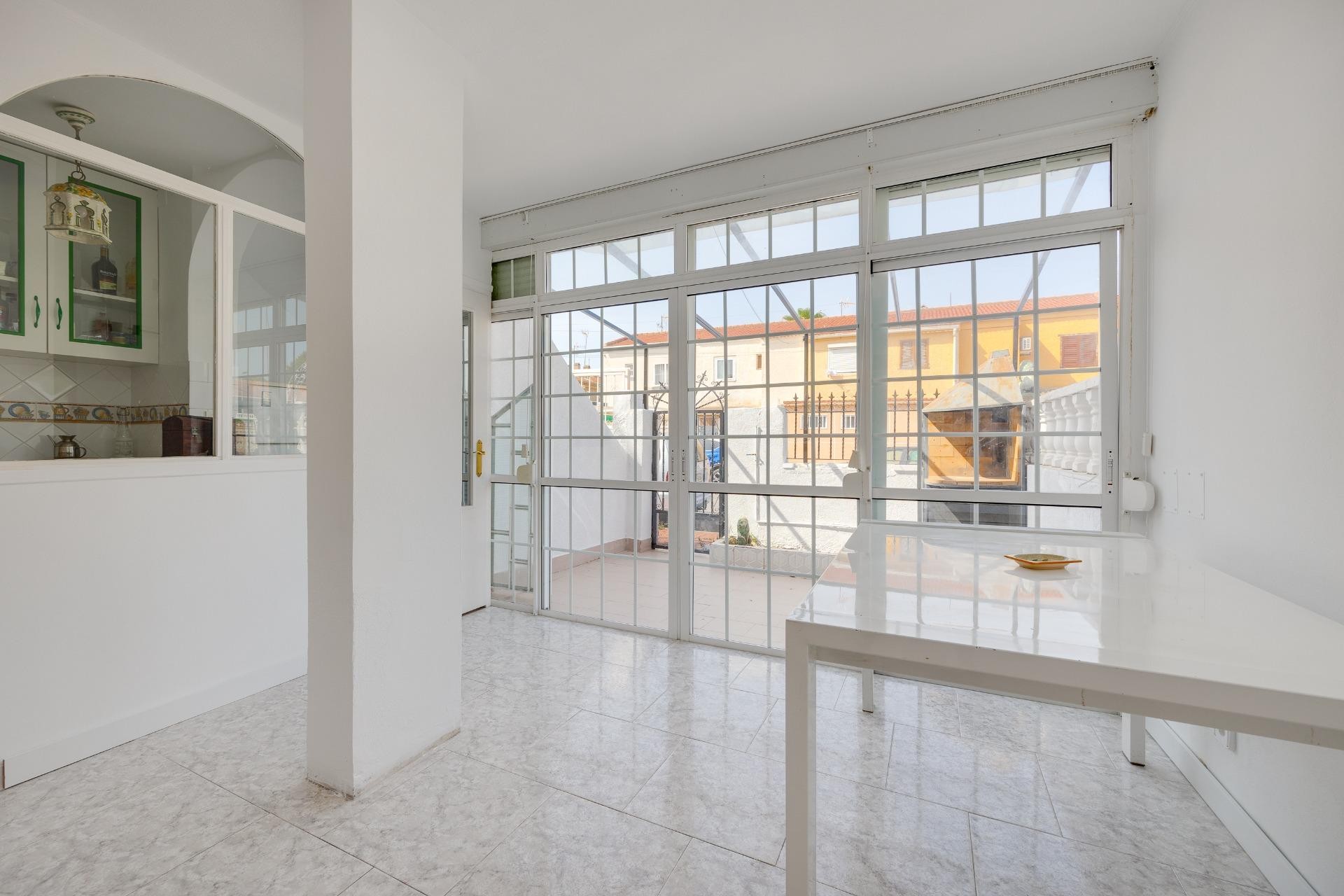 Resale - Bungalow - Torrevieja - Playa de los Naufragos