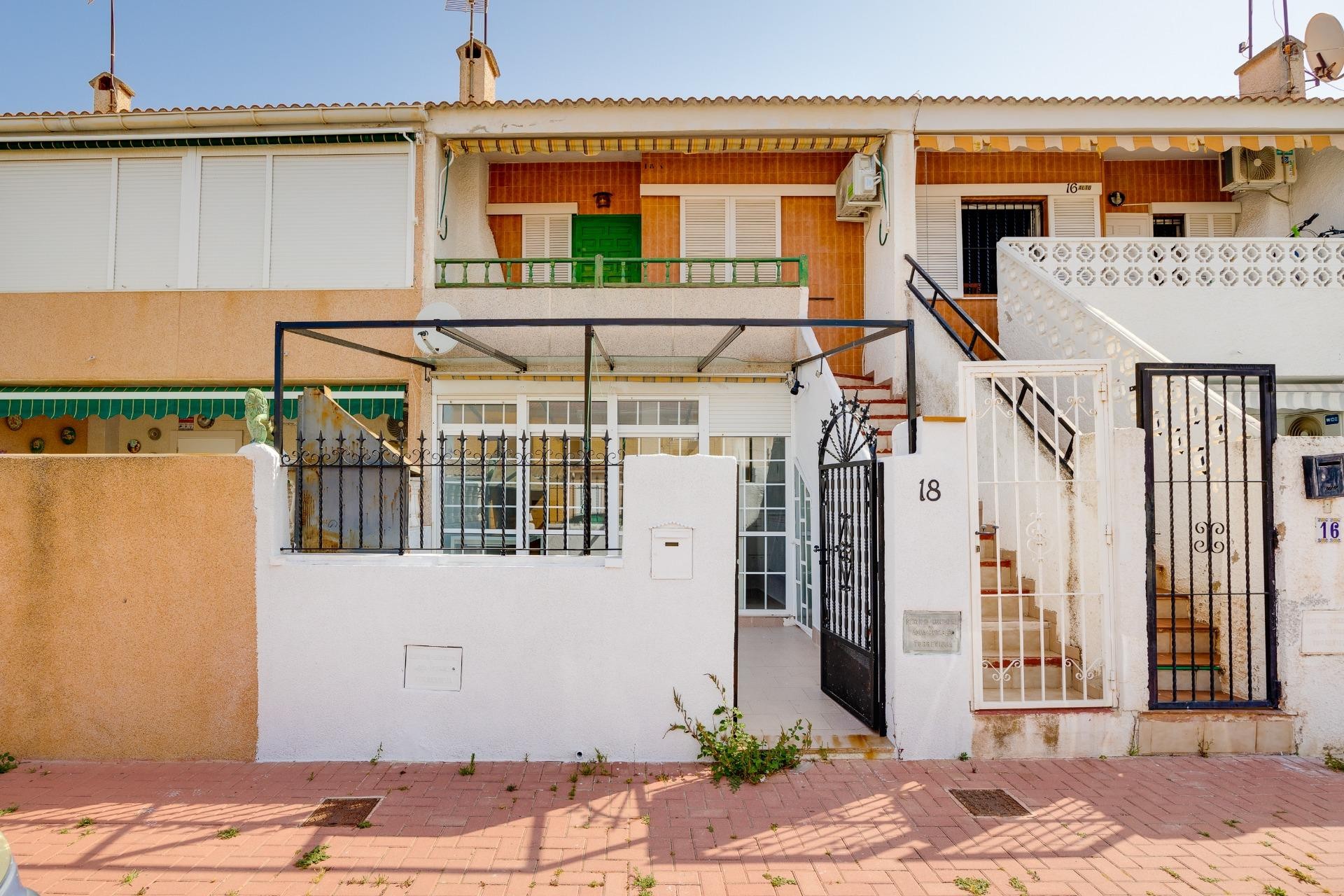Resale - Bungalow - Torrevieja - Playa de los Naufragos