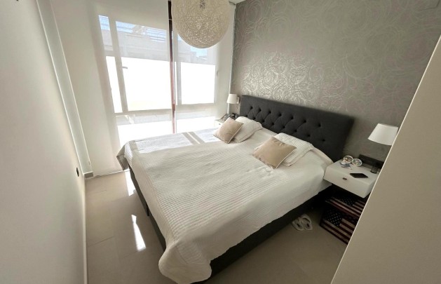 Återförsäljning - Lägenhet / lägenhet - Torrevieja - Los balcones