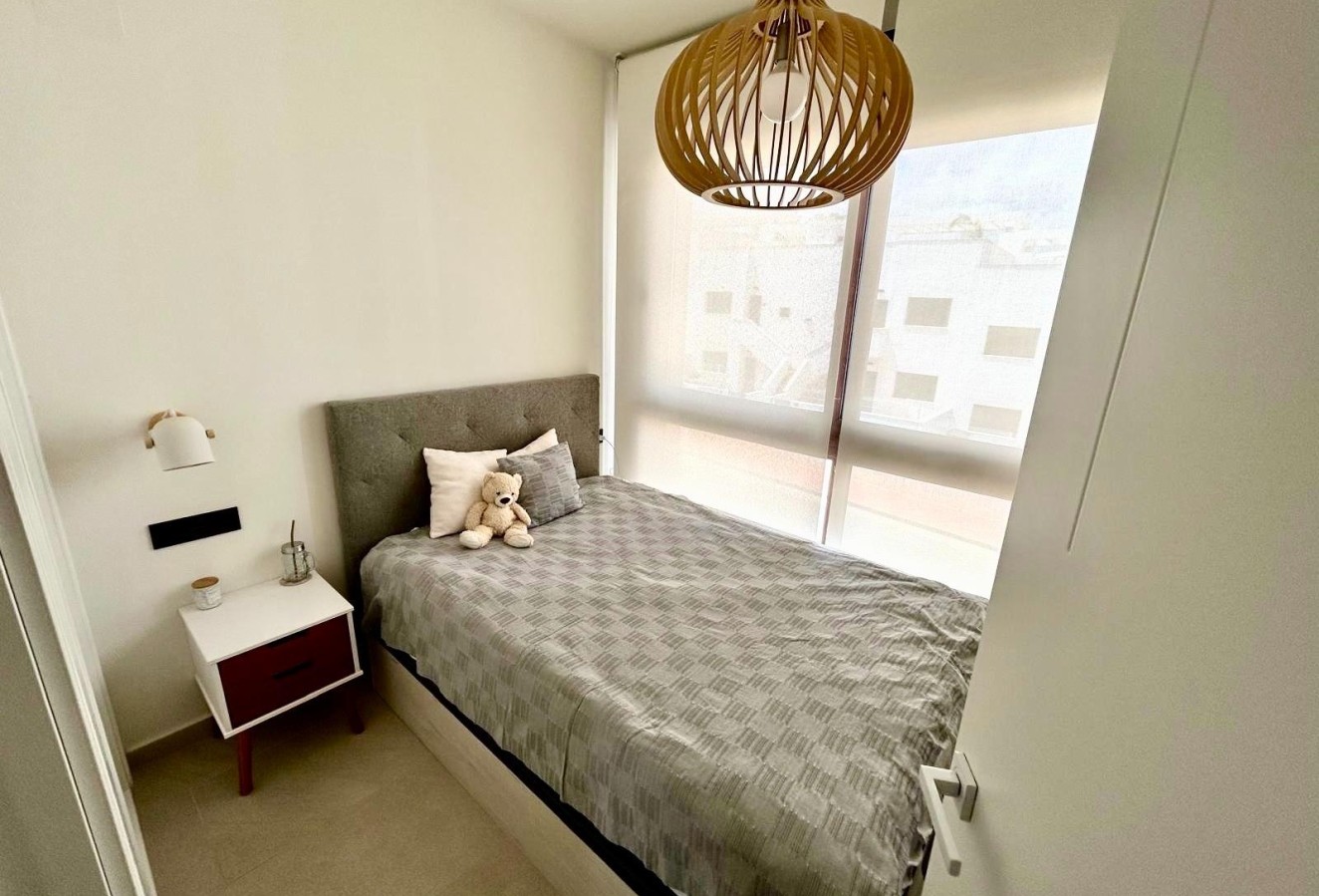 Återförsäljning - Lägenhet / lägenhet - Torrevieja - Los balcones