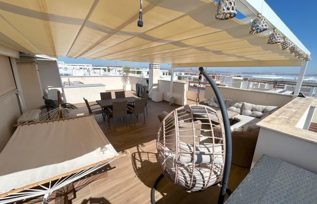 Återförsäljning - Lägenhet / lägenhet - Torrevieja - Los balcones