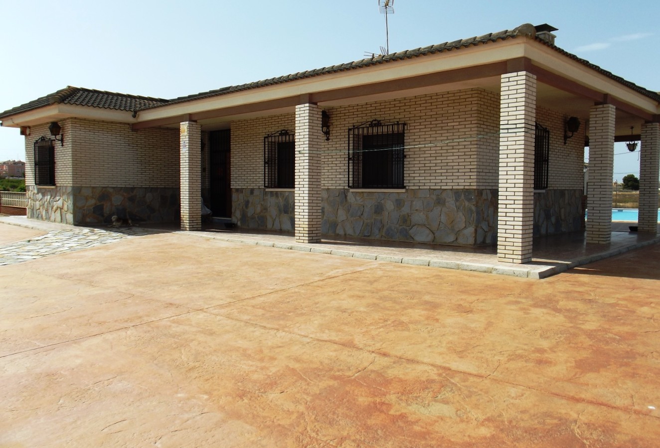 Återförsäljning - Villa - Los Montesinos - La Herrada