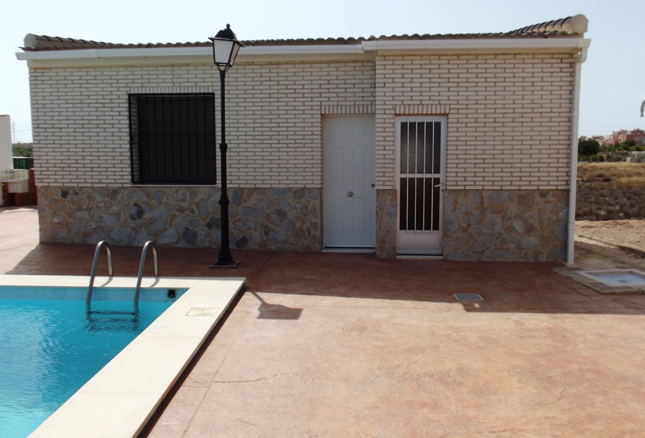 Återförsäljning - Villa - Los Montesinos - La Herrada