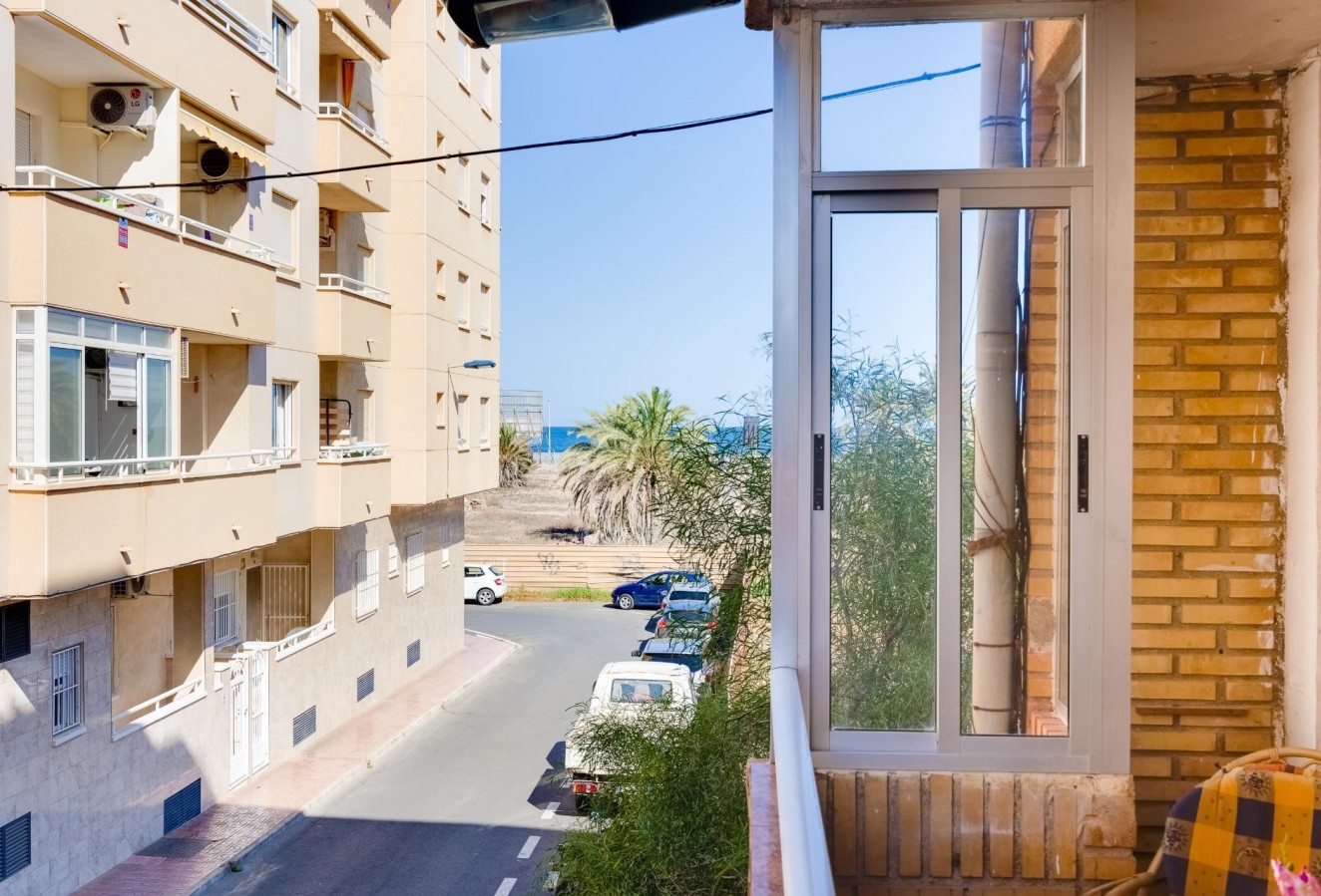 Återförsäljning - Lägenhet / lägenhet - Torrevieja - Habaneras