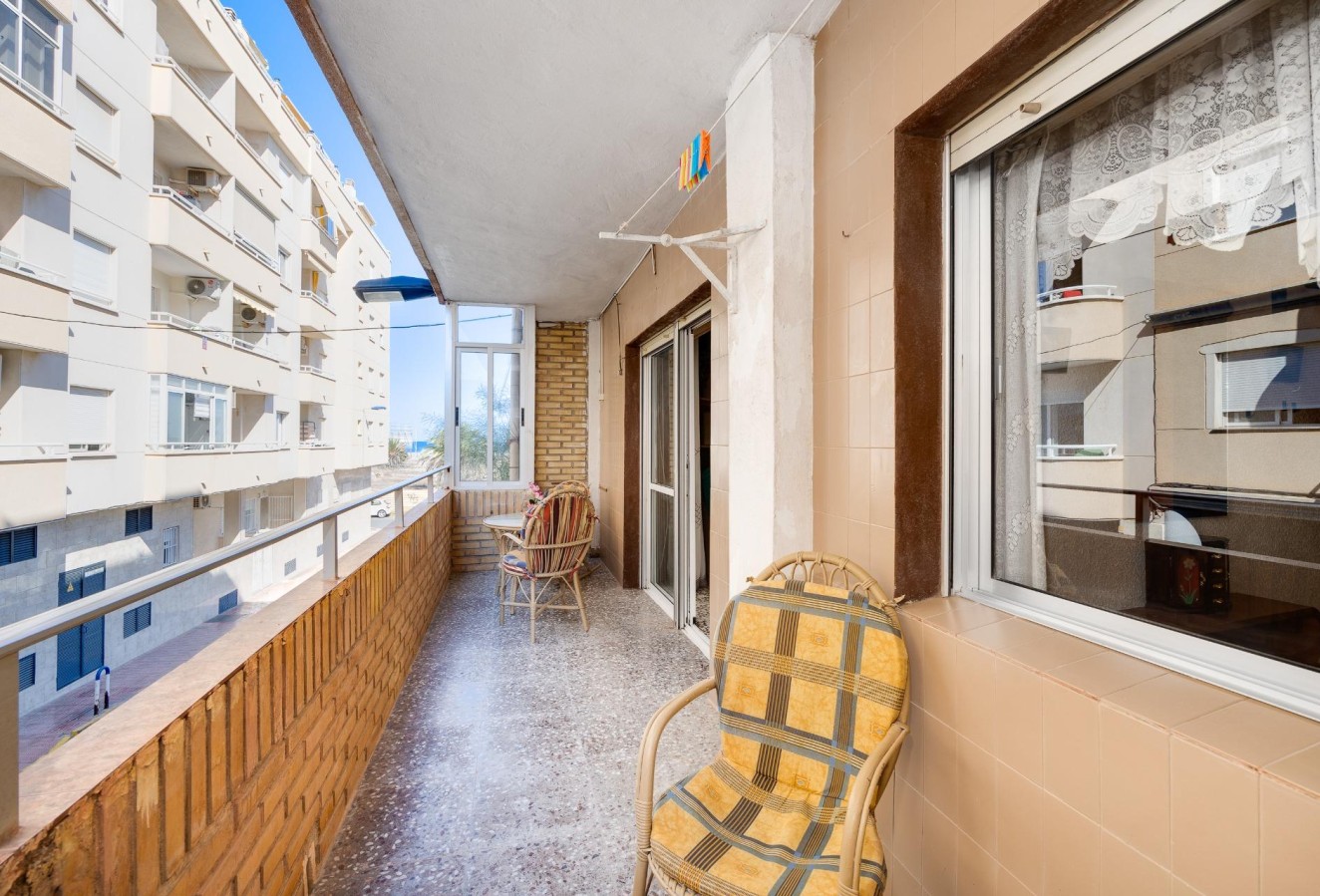 Återförsäljning - Lägenhet / lägenhet - Torrevieja - Habaneras