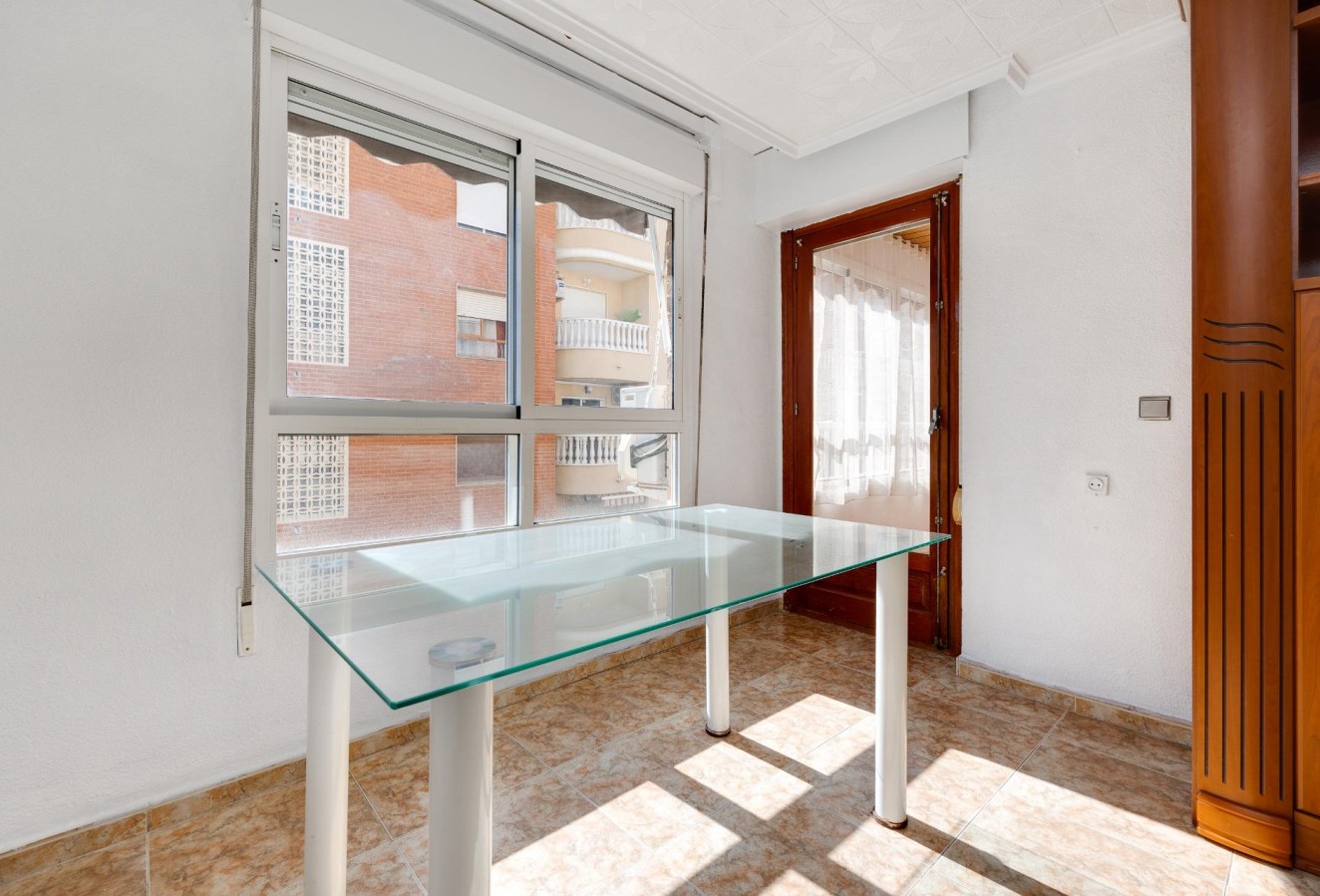 Återförsäljning - Lägenhet / lägenhet - Torrevieja - Acequion