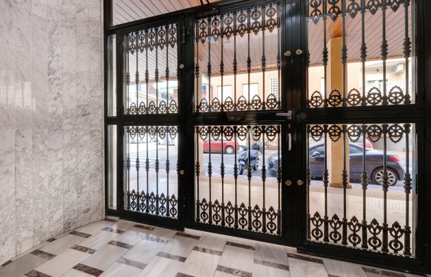 Återförsäljning - Lägenhet / lägenhet - Torrevieja - Acequion