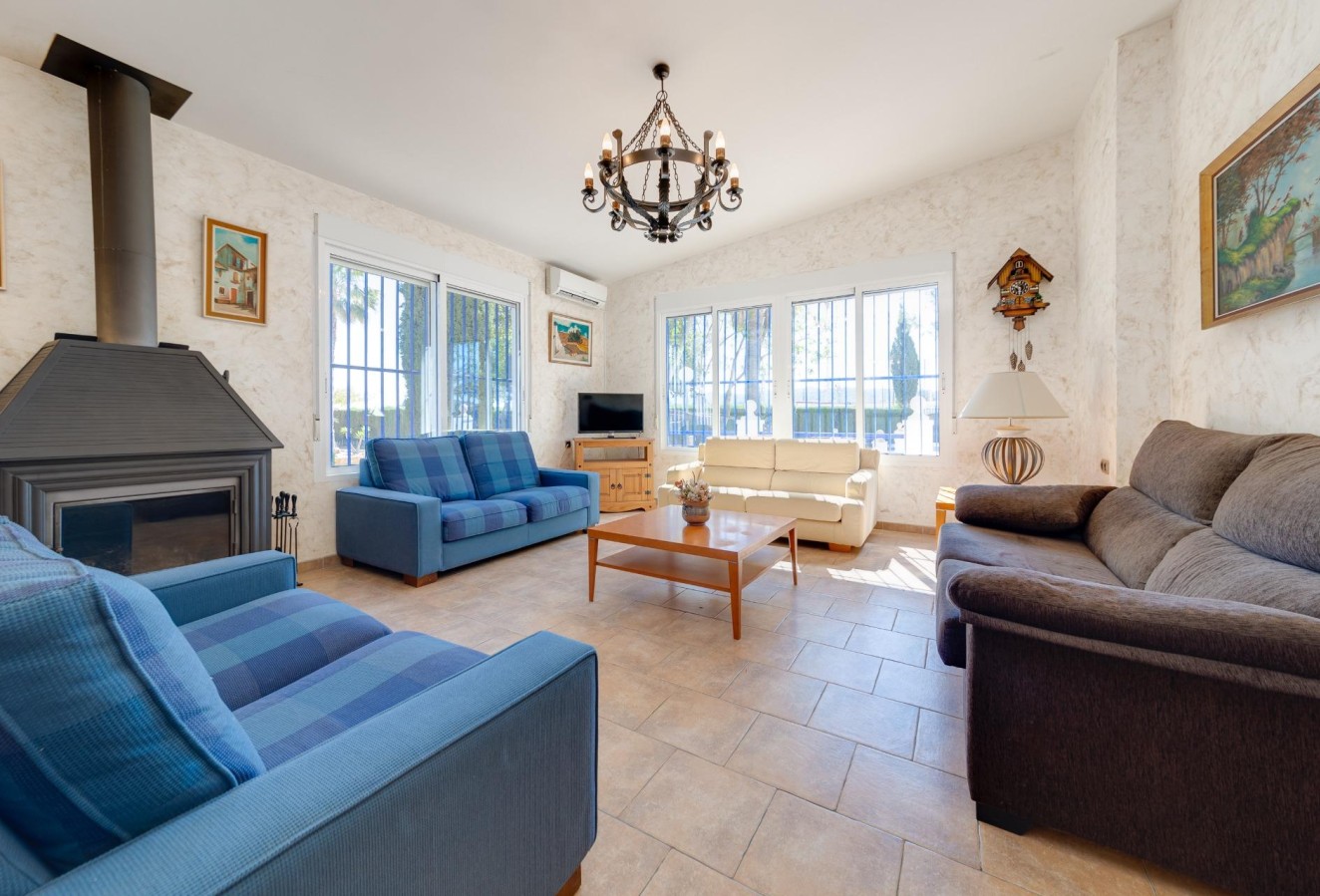 Återförsäljning - Villa - Orihuela - Correntías Bajas