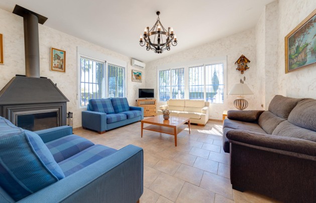 Återförsäljning - Villa - Orihuela - Correntías Bajas