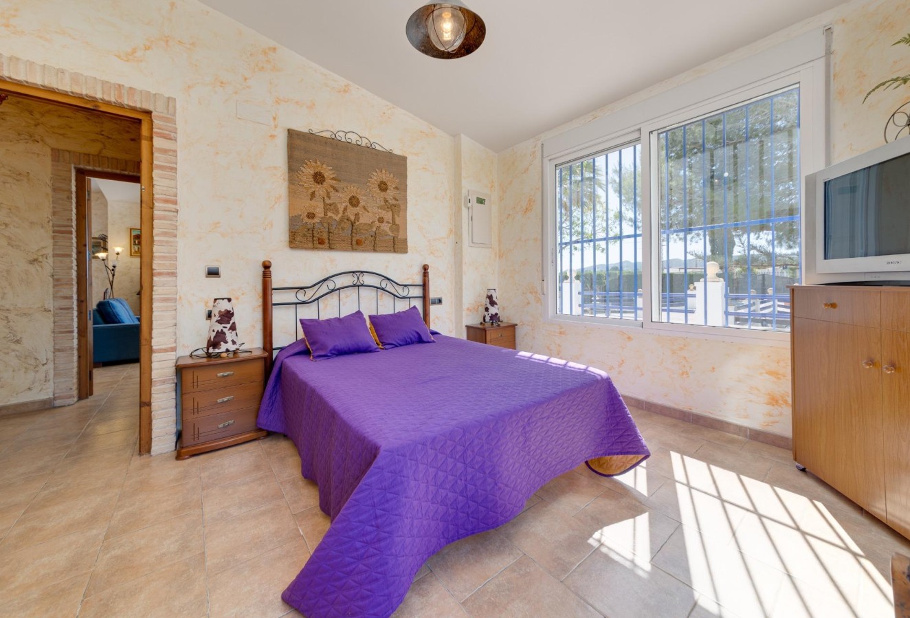 Återförsäljning - Villa - Orihuela - Correntías Bajas