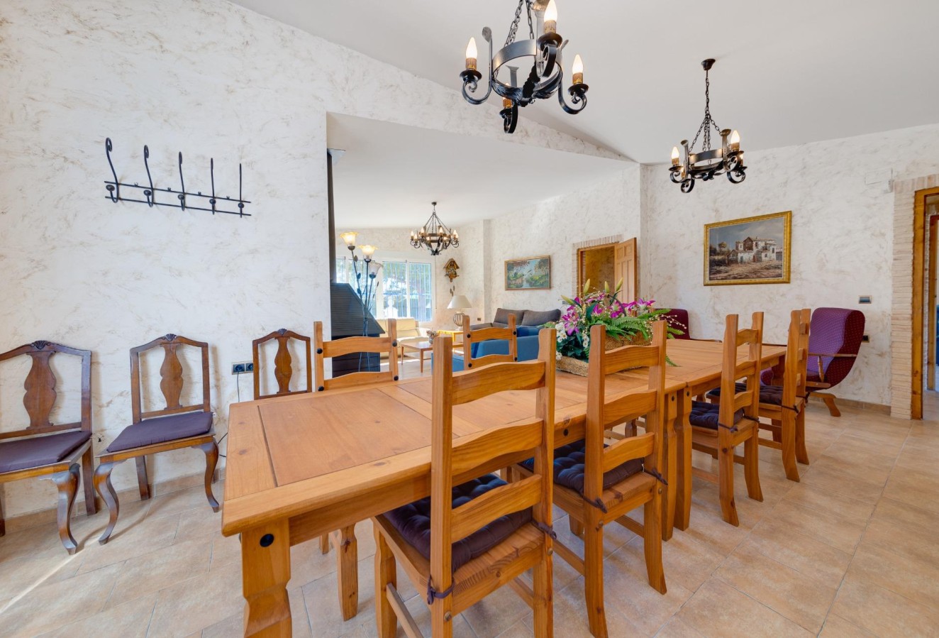 Återförsäljning - Villa - Orihuela - Correntías Bajas