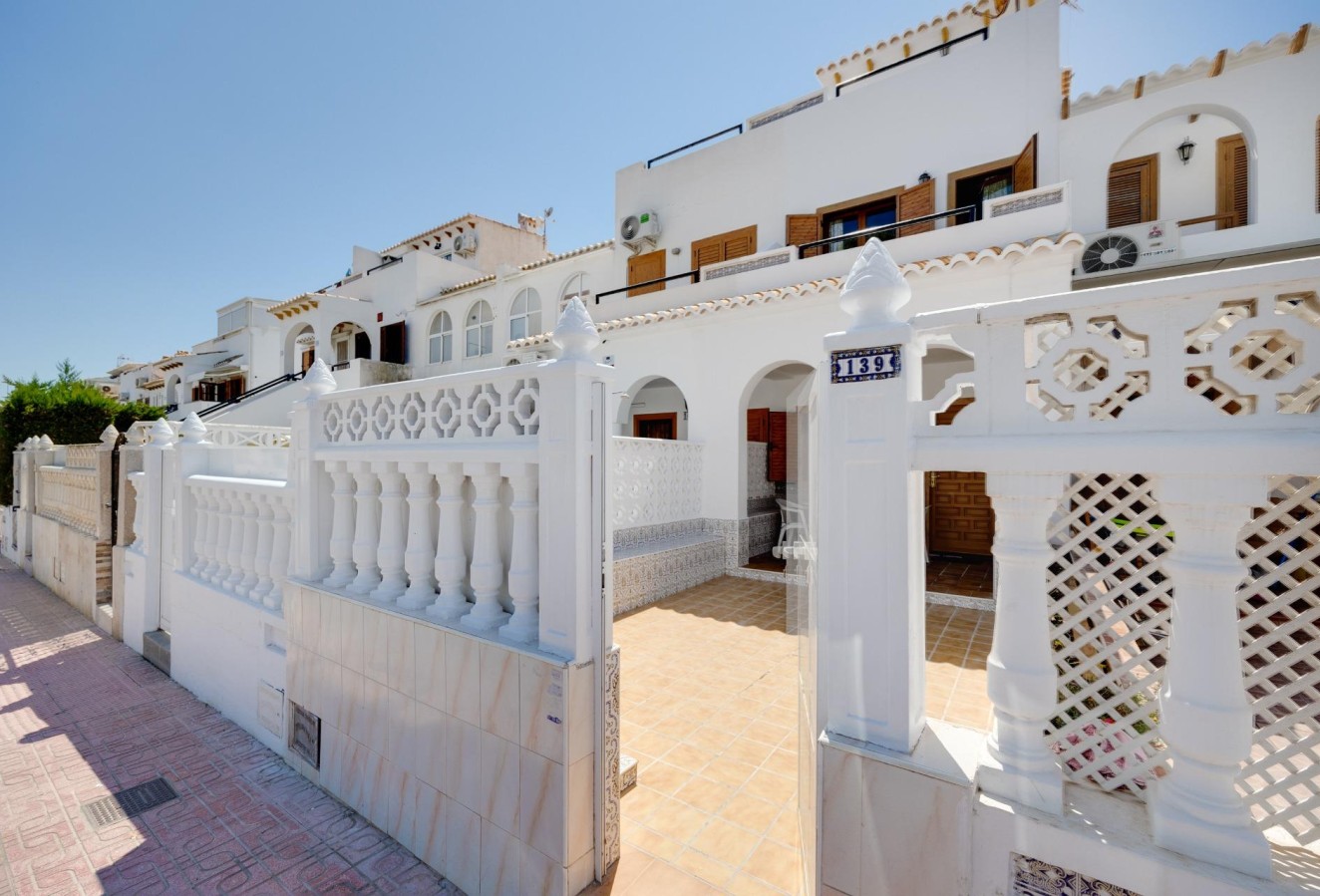 Återförsäljning - Villa - Torrevieja - Torre la mata