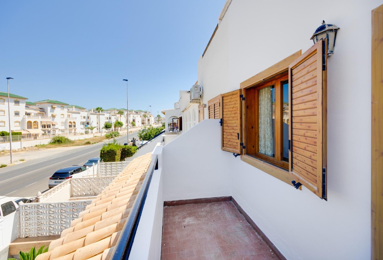 Återförsäljning - Villa - Torrevieja - Torre la mata