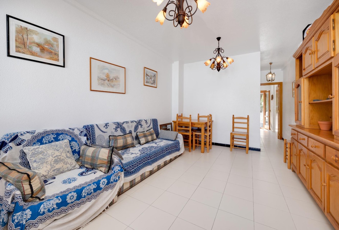 Återförsäljning - Villa - Torrevieja - Torre la mata