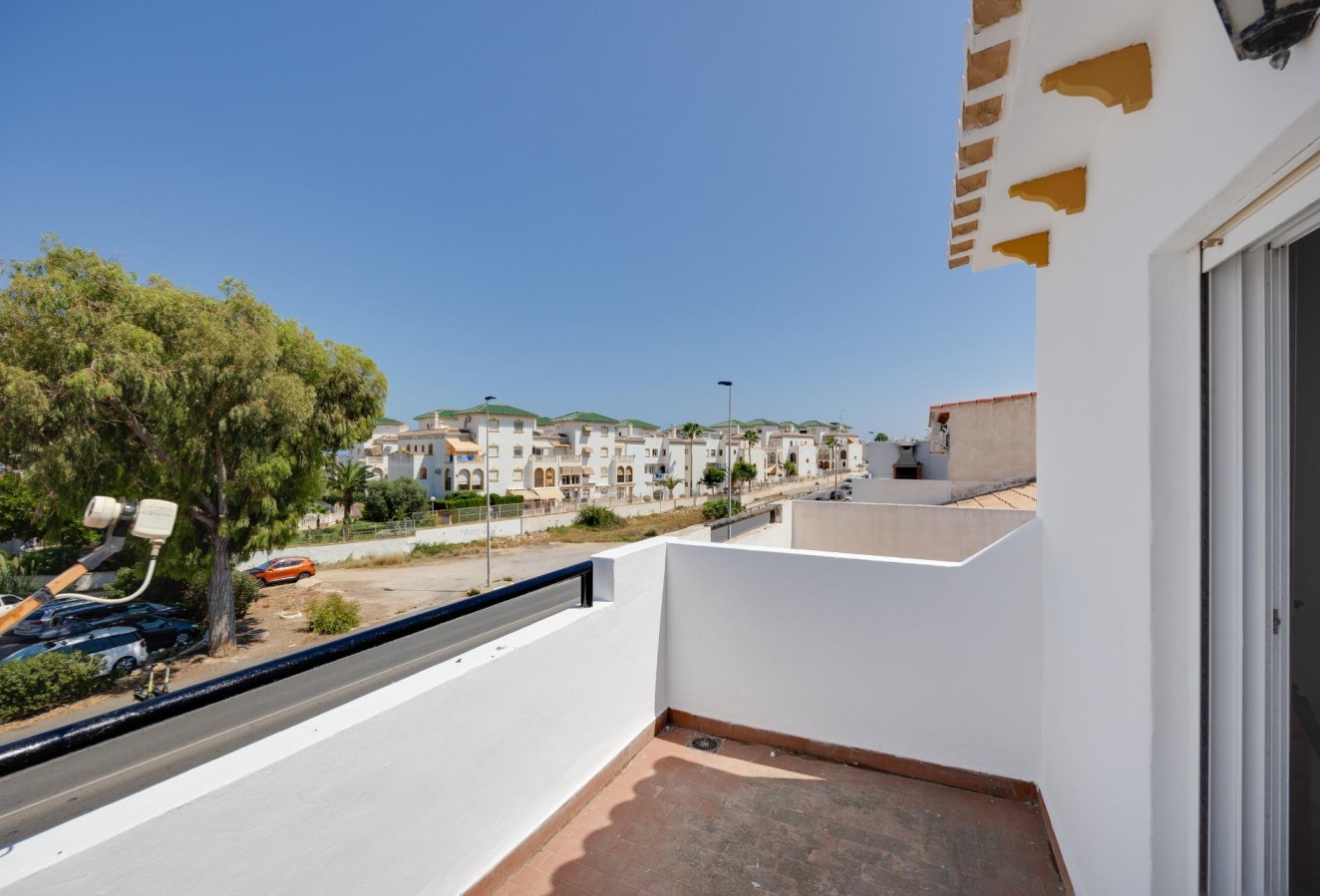 Återförsäljning - Villa - Torrevieja - Torre la mata
