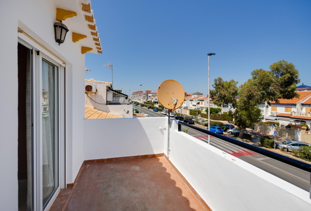 Återförsäljning - Villa - Torrevieja - Torre la mata