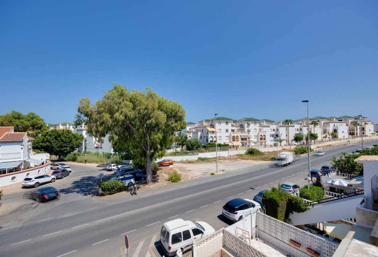 Återförsäljning - Villa - Torrevieja - Torre la mata