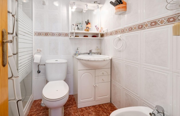 Återförsäljning - Lägenhet / lägenhet - Torrevieja - Calas blanca