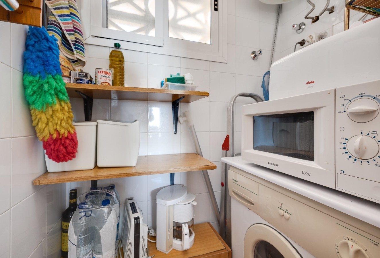 Återförsäljning - Lägenhet / lägenhet - Torrevieja - Calas blanca