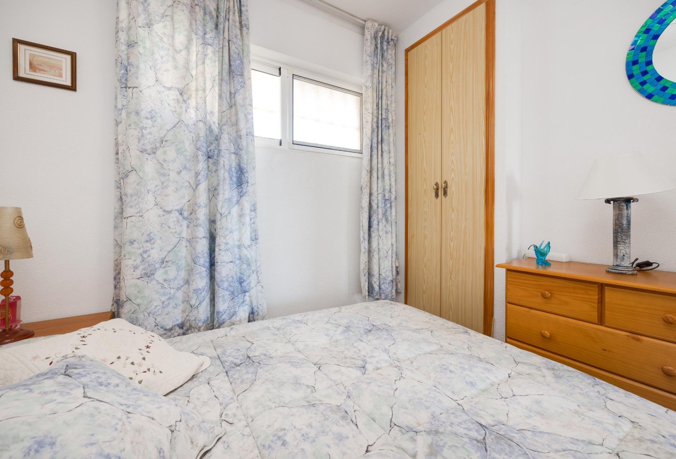 Återförsäljning - Lägenhet / lägenhet - Torrevieja - Calas blanca