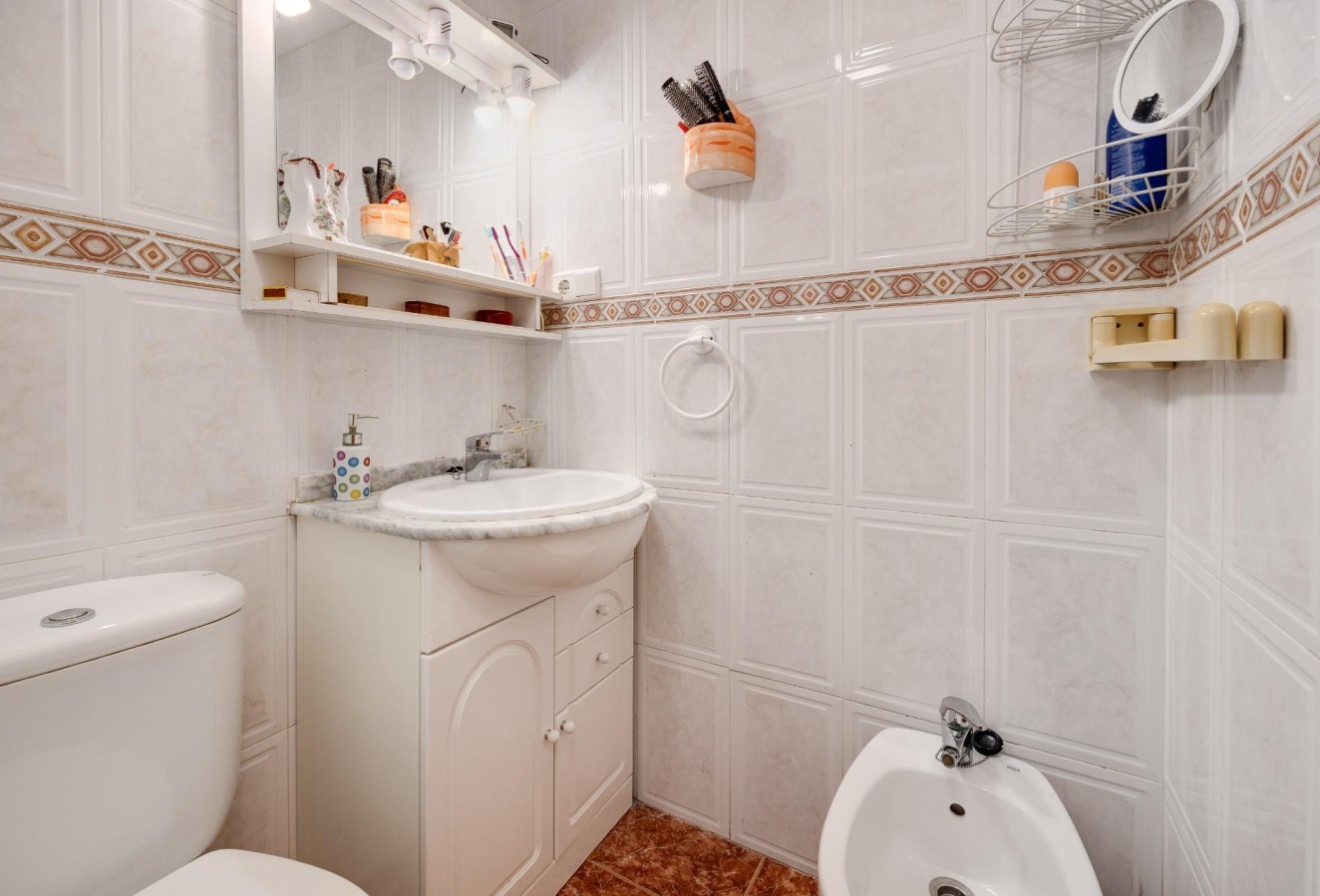 Återförsäljning - Lägenhet / lägenhet - Torrevieja - Calas blanca