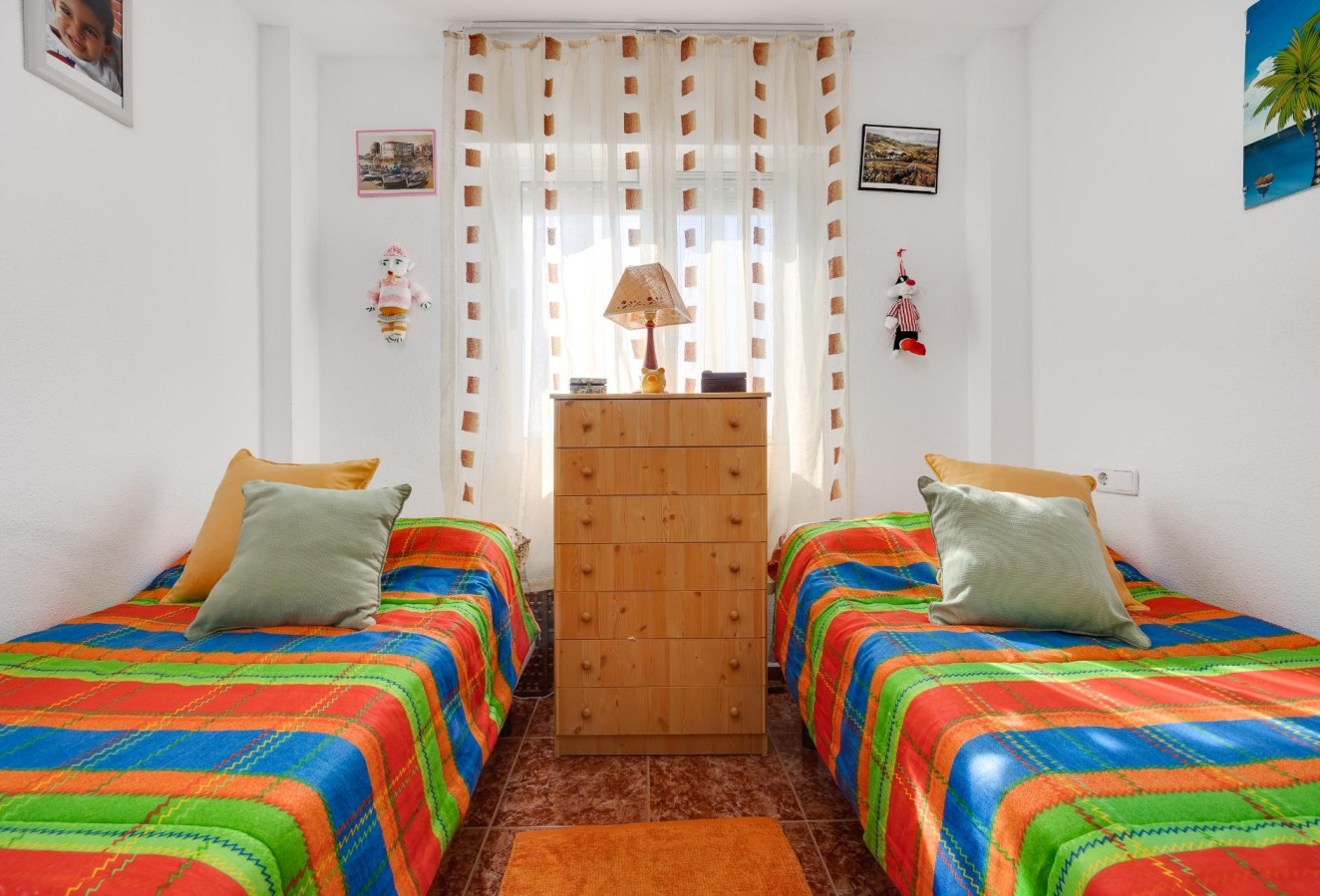 Återförsäljning - Lägenhet / lägenhet - Torrevieja - Calas blanca