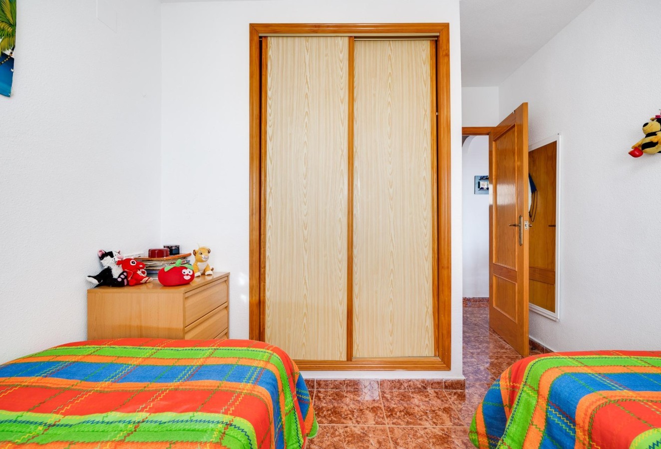 Återförsäljning - Lägenhet / lägenhet - Torrevieja - Calas blanca