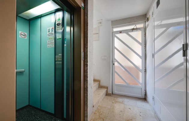 Återförsäljning - Lägenhet / lägenhet - Torrevieja - Calas blanca