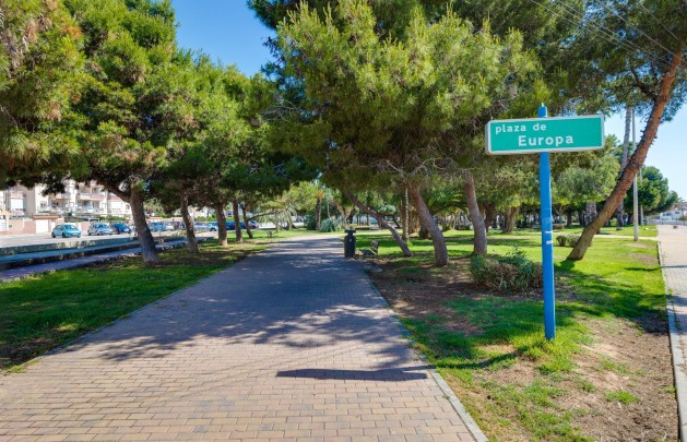 Återförsäljning - Lägenhet / lägenhet - Torrevieja - Calas blanca