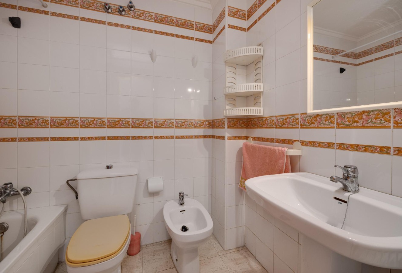 Återförsäljning - Lägenhet / lägenhet - Torrevieja - Habaneras