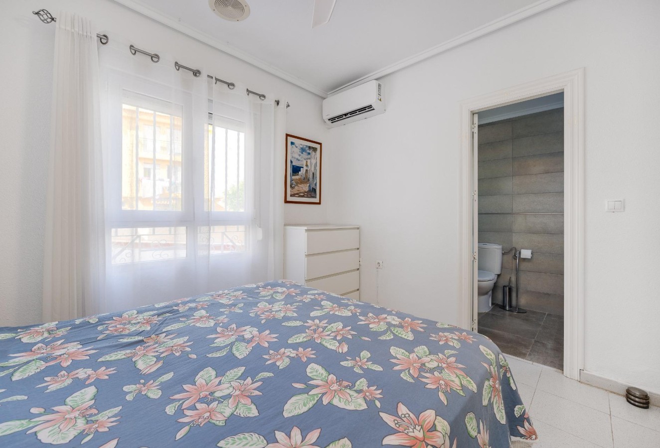 Återförsäljning - Bungalow - Torrevieja - Mar azul