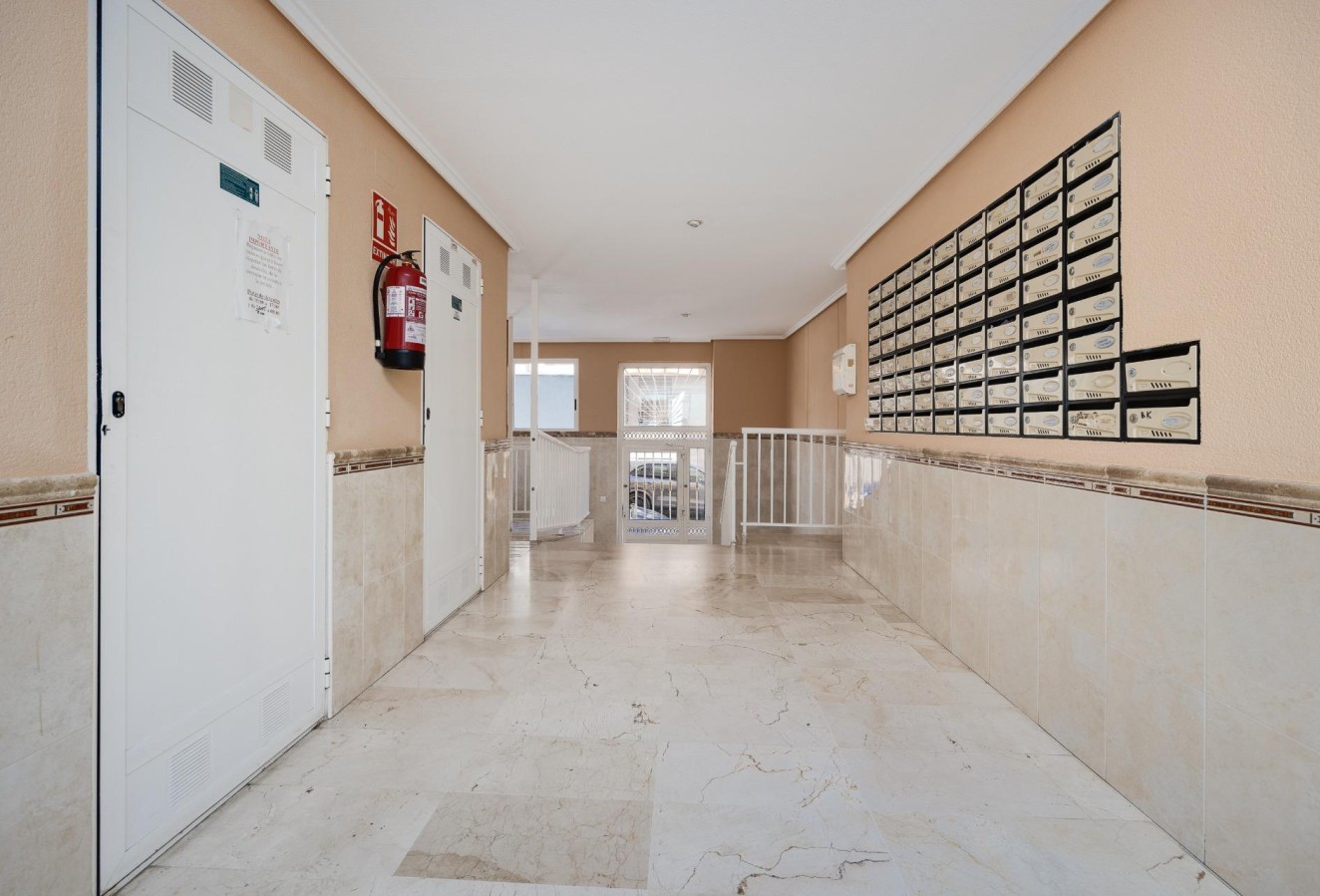 Återförsäljning - Lägenhet / lägenhet - Torrevieja - Habaneras